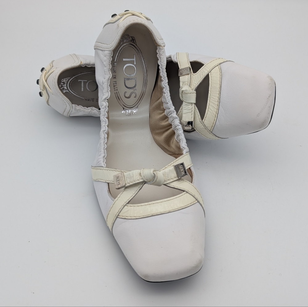 Tod's Leather Ballet Flats with Bow Detail